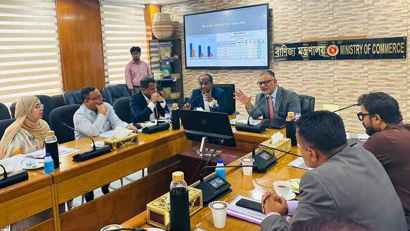 টিসিবির তালিকায় যোগ হবে চা, লবণ ও সাবানসহ ৫ পণ্য : বাণিজ্য উপদেষ্টা